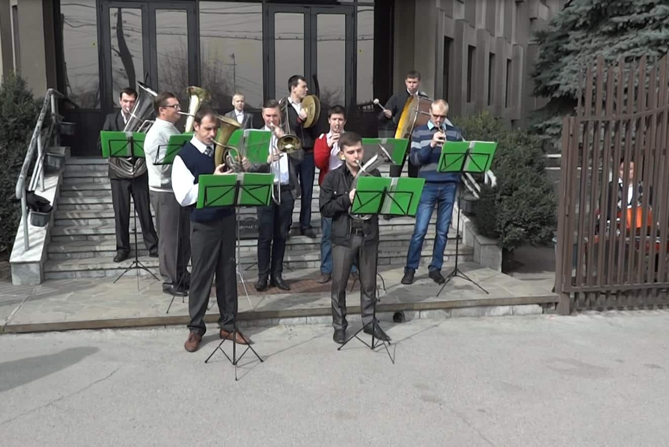 Dukhovoy orkestr Paskha 2017 na Budennogo 16